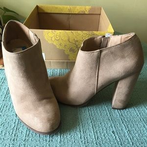 Tan Suede Booties. 4” Heel. Size 8